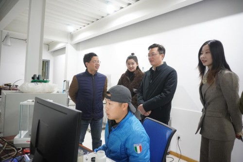 區委副書記深入德陽網易聯合創新中心，調研農業科技研發與企業創新發展